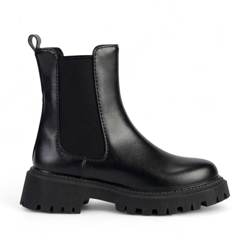 Essential Chelsea Boots with Chunky Sole