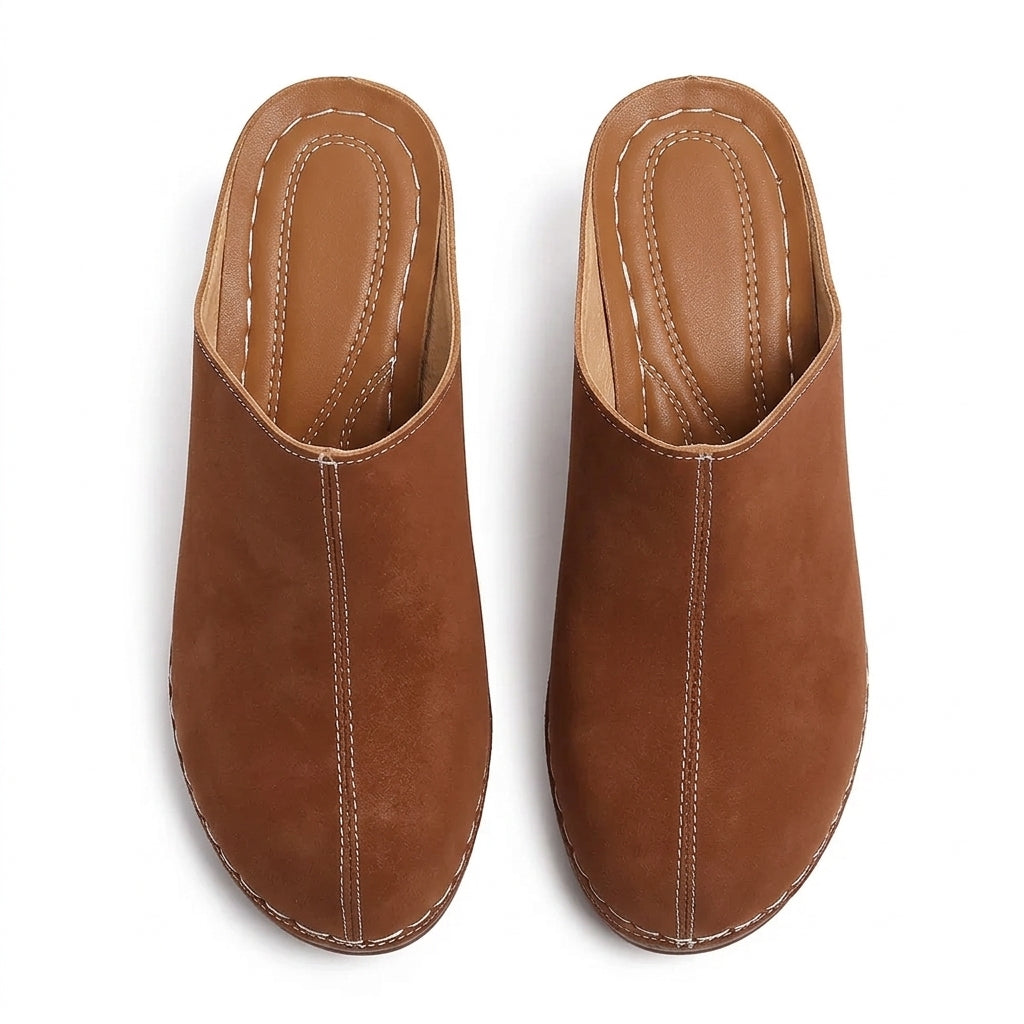 City-Ready Chunky-Heel Casual Clogs