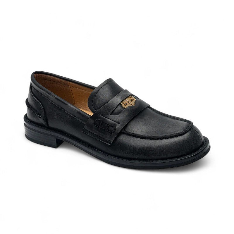 Classic Heeled Leather Loafers with Vintage Appeal