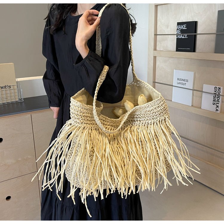 Refined Tote Bag in Straw