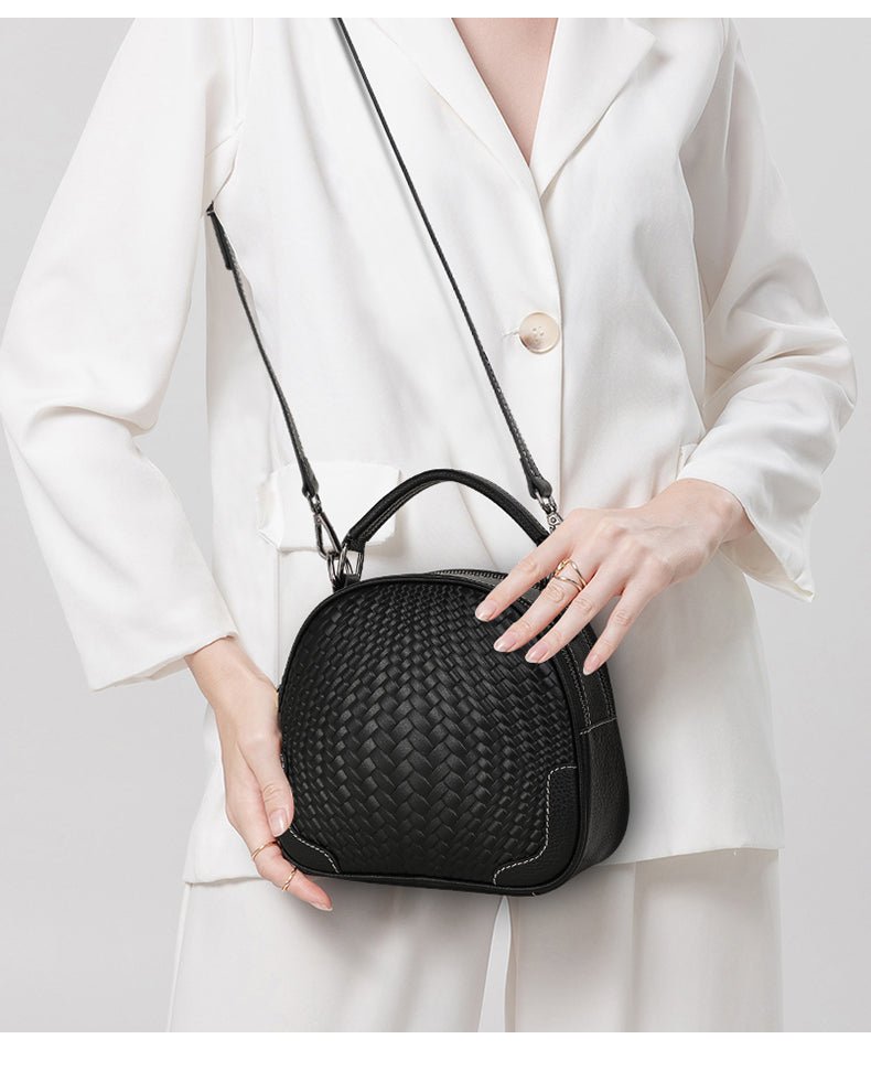 Knitted Shoulder Bag in Genuine Leather