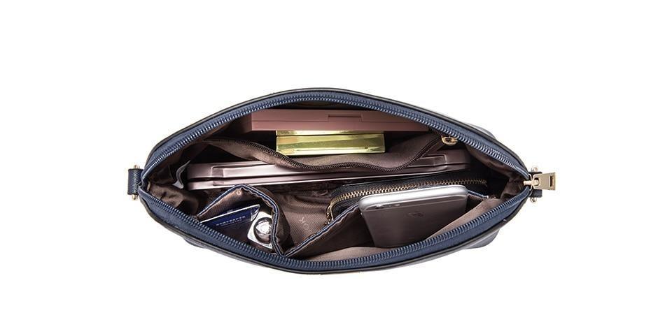 Classic Crossbody Bag in Leather