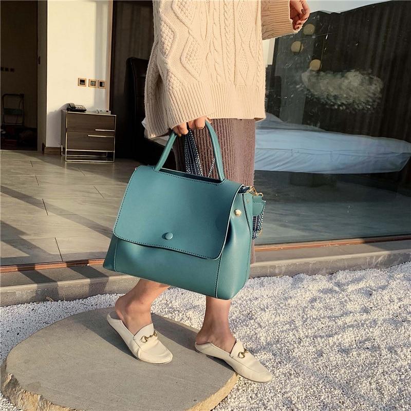 Essential Phone Bag in Synthetic Leather
