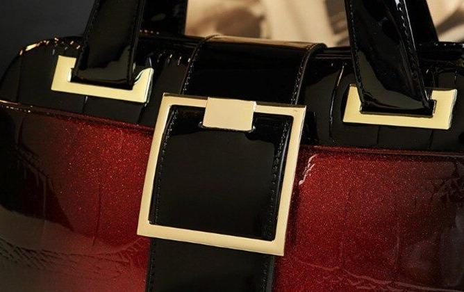 Croc-Effect Genuine Leather Phone Bag