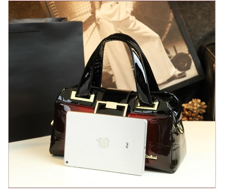 Croc-Effect Genuine Leather Phone Bag