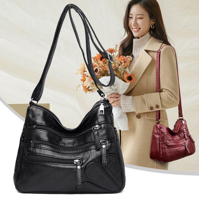 Signature Shoulder Bag in Leather