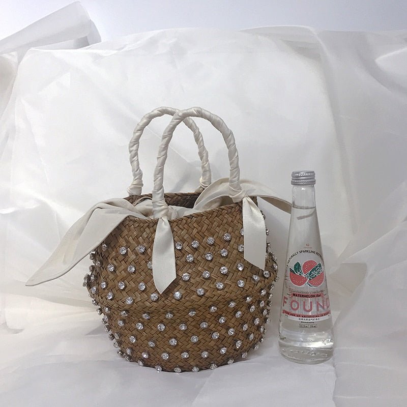 Effortless Bucket Bag in Straw