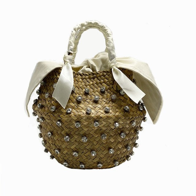 Effortless Bucket Bag in Straw