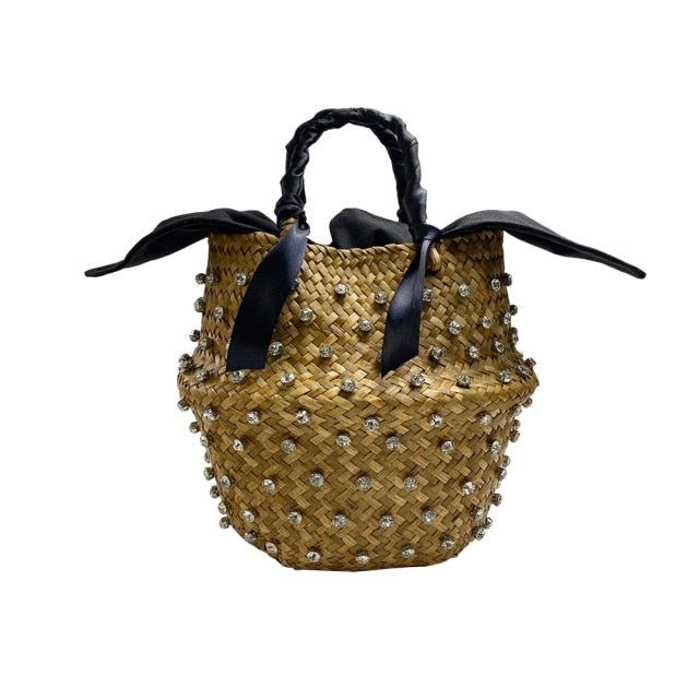 Effortless Bucket Bag in Straw