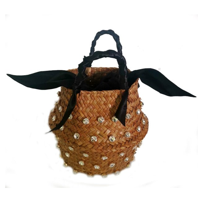 Effortless Bucket Bag in Straw