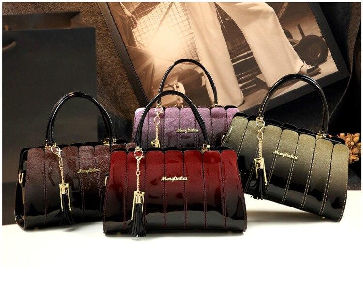 Weekend Shoulder Bag in Genuine Leather