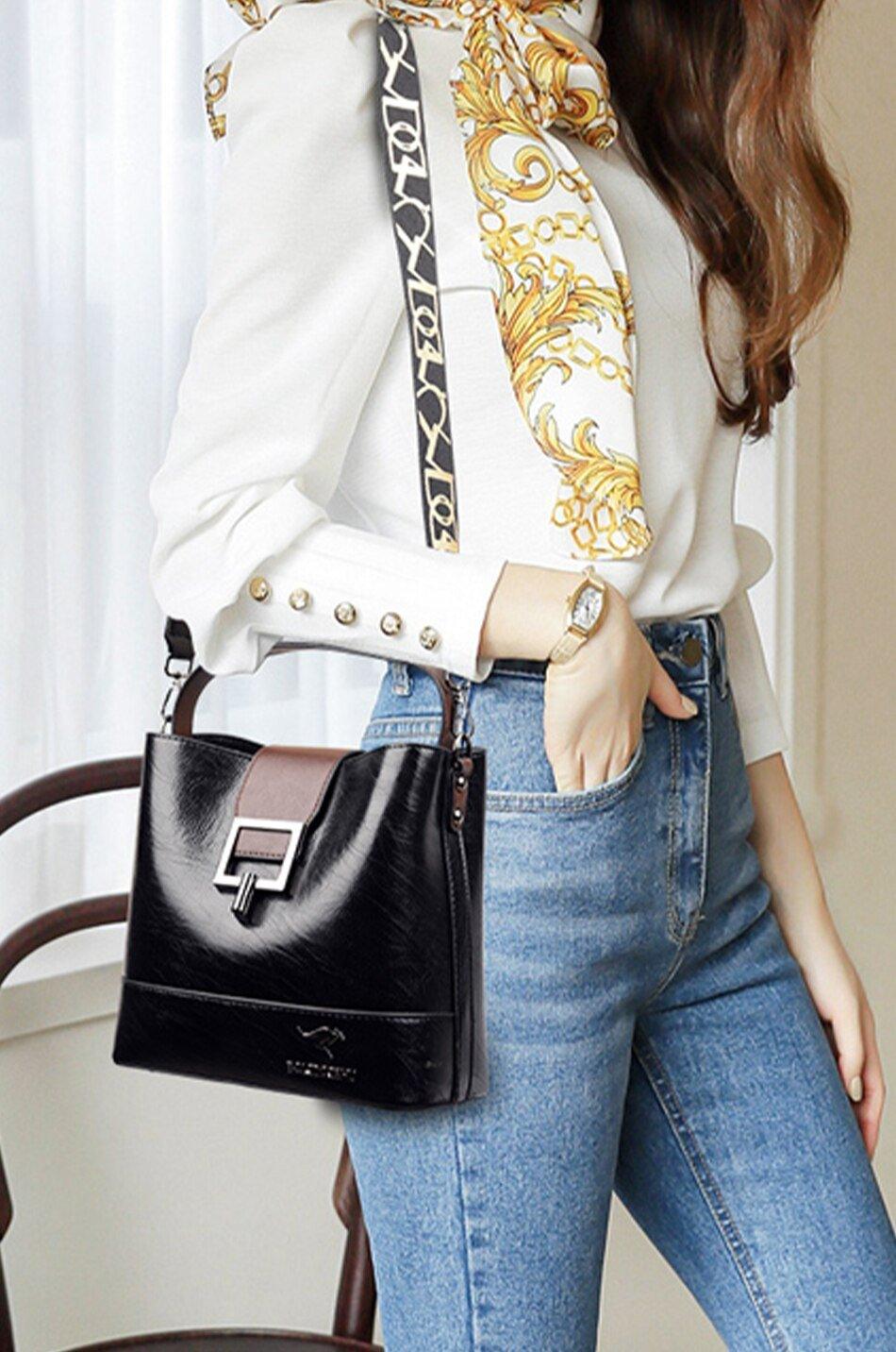 Structured Shoulder Bag in Leather