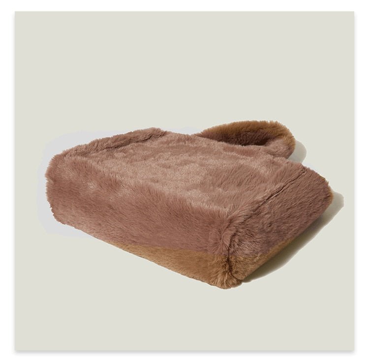 Modern Tote Bag in Faux Fur