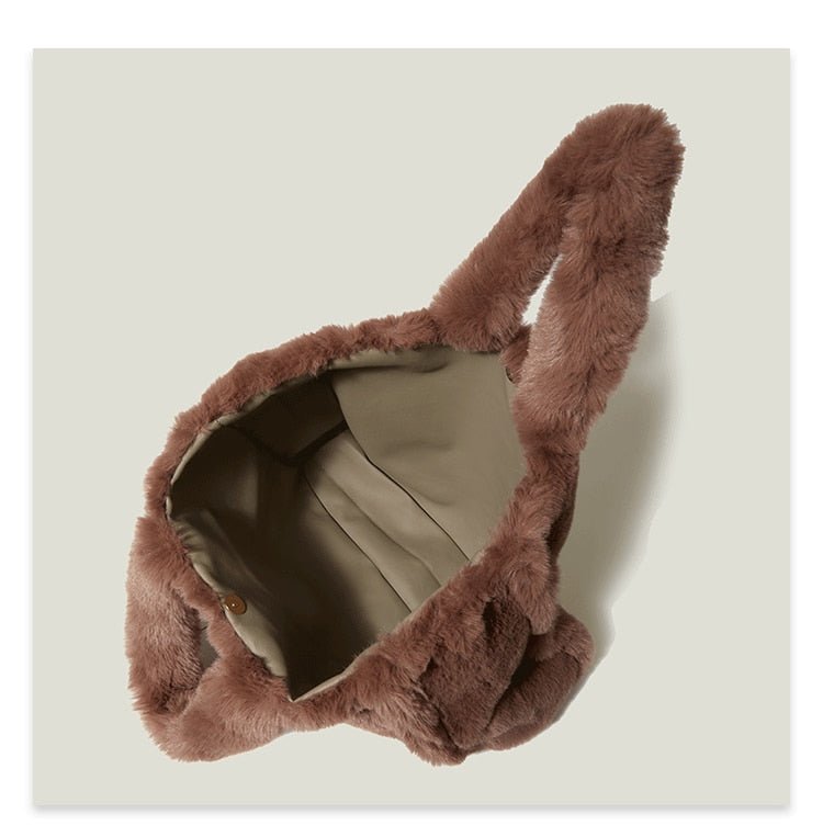 Modern Tote Bag in Faux Fur