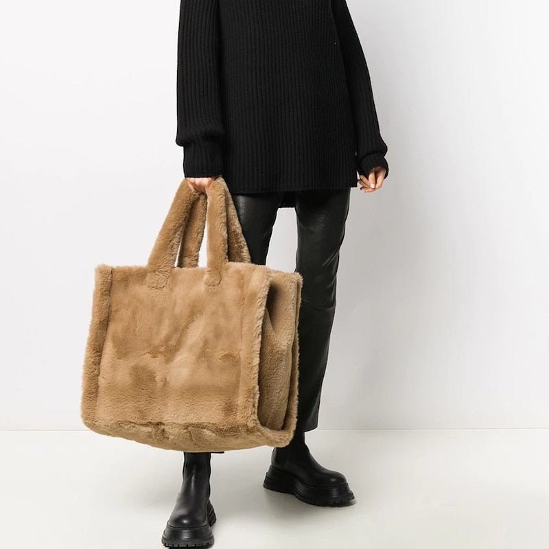 Modern Tote Bag in Faux Fur