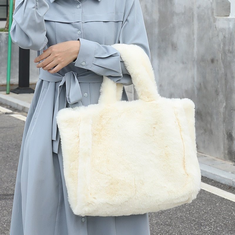 Modern Tote Bag in Faux Fur