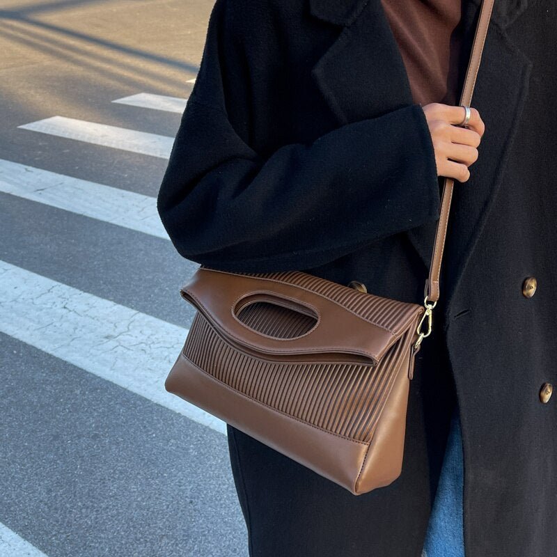 Structured Messenger Bag in Leather