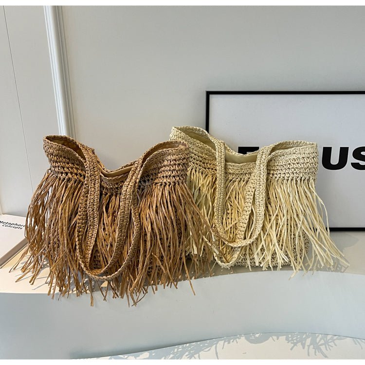 Refined Tote Bag in Straw