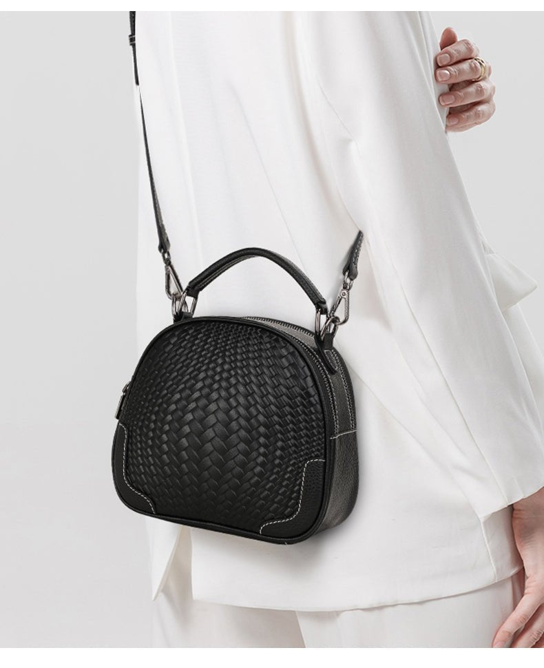Knitted Shoulder Bag in Genuine Leather